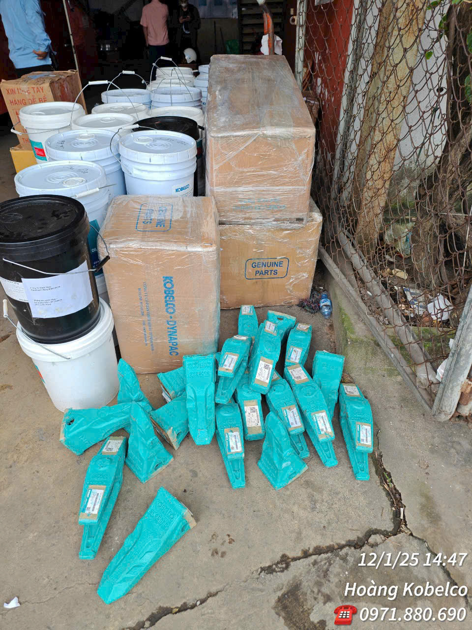 phụ tùng máy đào kobelco